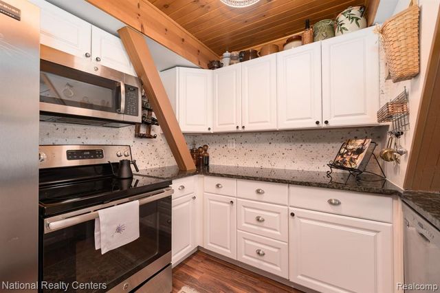 3627 Merritt Lake Drive, Metamora, MI 48455