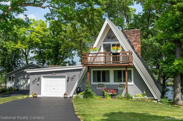 3627 Merritt Lake Drive, Metamora, MI 48455