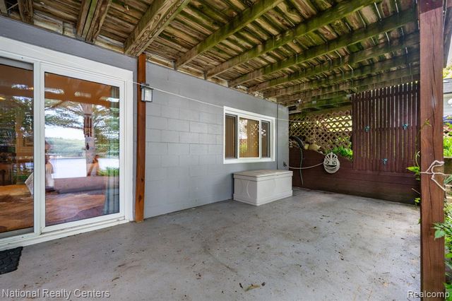 3627 Merritt Lake Drive, Metamora, MI 48455