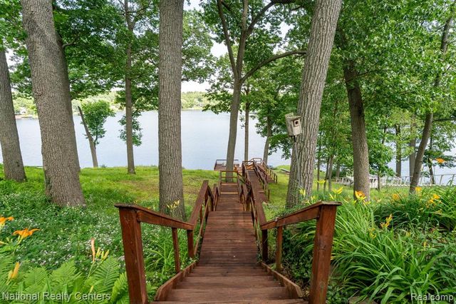 3627 Merritt Lake Drive, Metamora, MI 48455