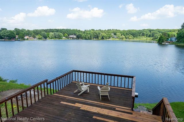 3627 Merritt Lake Drive, Metamora, MI 48455