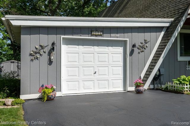3627 Merritt Lake Drive, Metamora, MI 48455