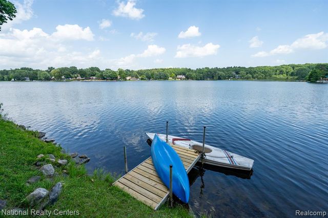 3627 Merritt Lake Drive, Metamora, MI 48455