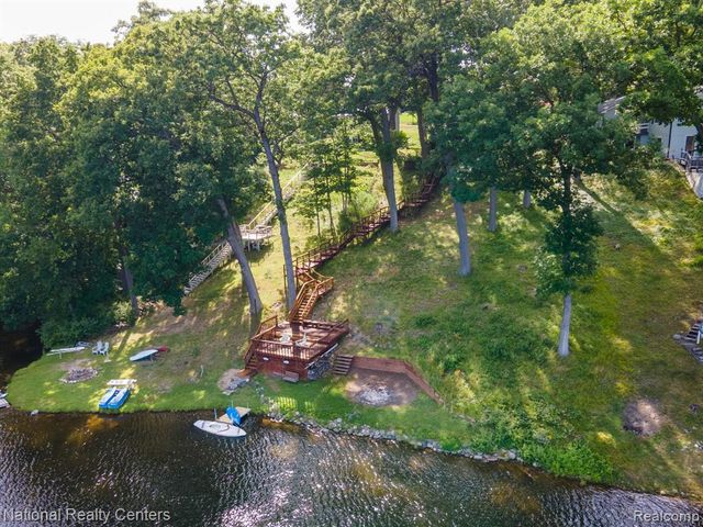 3627 Merritt Lake Drive, Metamora, MI 48455