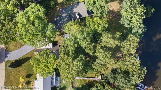 3627 Merritt Lake Drive, Metamora, MI 48455