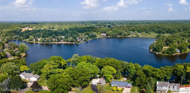 3627 Merritt Lake Drive, Metamora, MI 48455