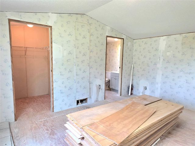 8443 HAMSTER DRIVE, Zephyrhills, FL 33540