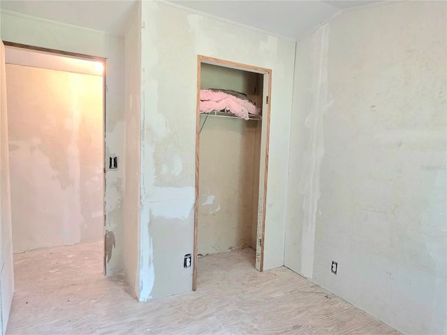 8443 HAMSTER DRIVE, Zephyrhills, FL 33540