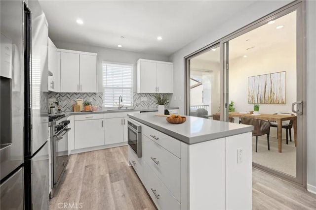 223 Elkhorn 79, Irvine, CA 92618