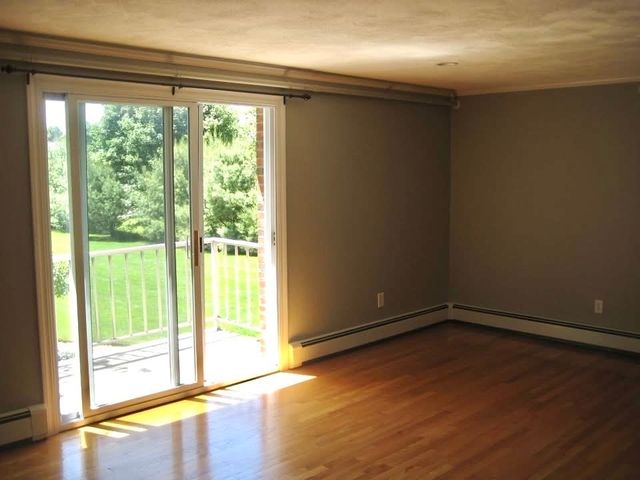 56 Townsend St C21, Abington, MA 02351
