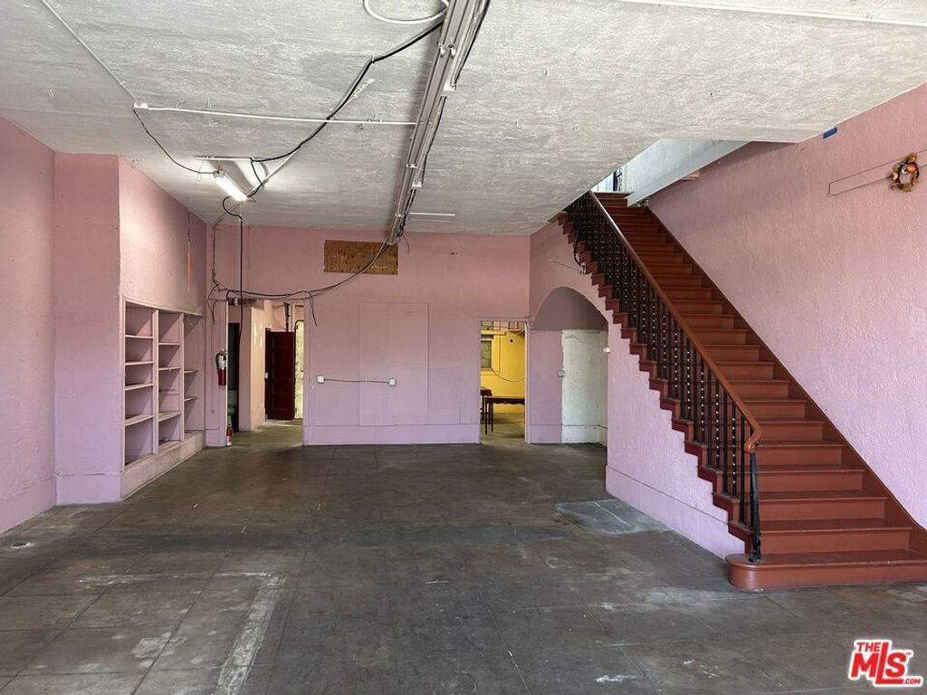 1856 W Washington Boulevard, Los Angeles, CA 90007 — photo 2