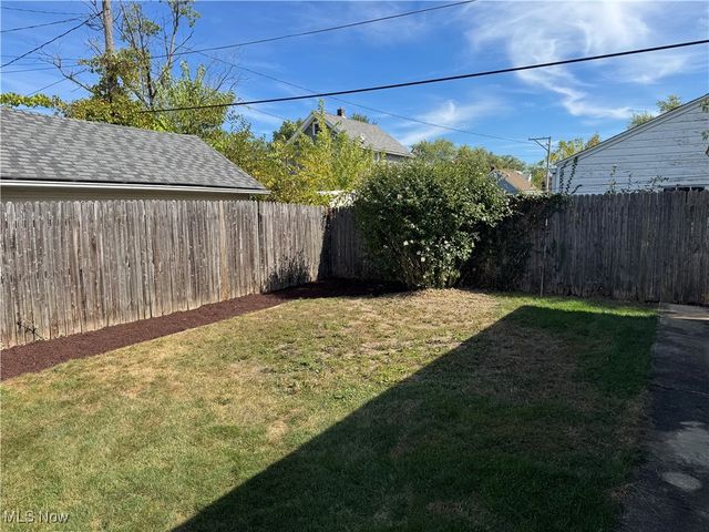 235 Harwood Street, Elyria, OH 44035