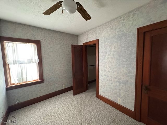 235 Harwood Street, Elyria, OH 44035