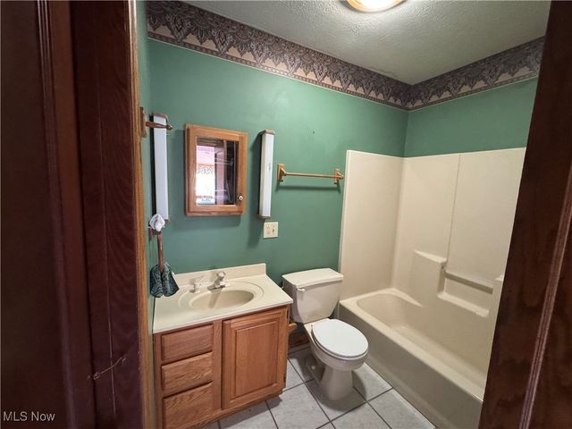 235 Harwood Street, Elyria, OH 44035