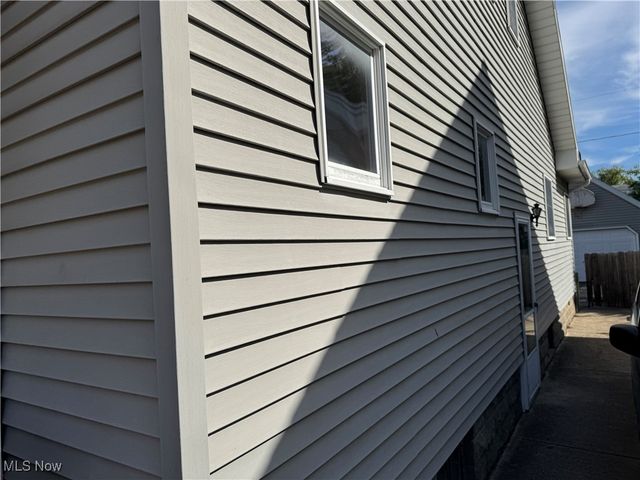 235 Harwood Street, Elyria, OH 44035