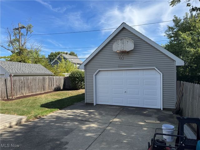 235 Harwood Street, Elyria, OH 44035