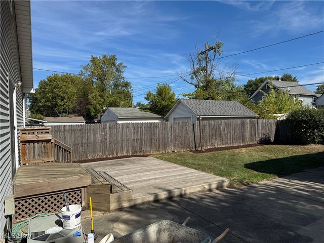 235 Harwood Street, Elyria, OH 44035