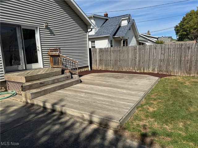 235 Harwood Street, Elyria, OH 44035