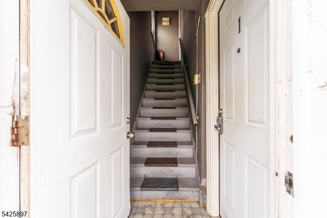 718 Thomas St, Elizabeth City, NJ 07202