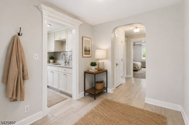 718 Thomas St, Elizabeth City, NJ 07202