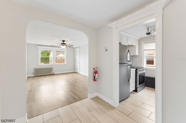 718 Thomas St, Elizabeth City, NJ 07202