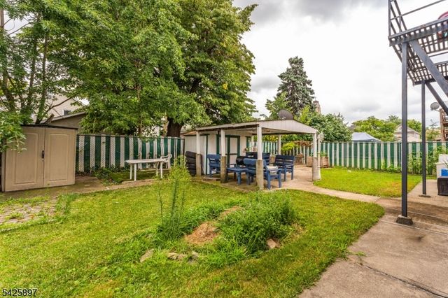 718 Thomas St, Elizabeth City, NJ 07202