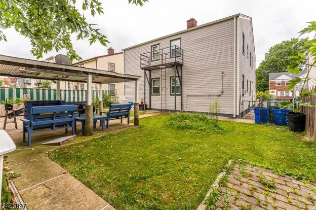 718 Thomas St, Elizabeth City, NJ 07202