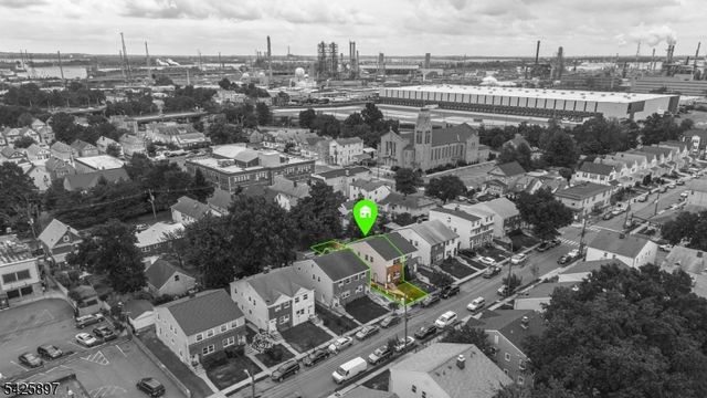 718 Thomas St, Elizabeth City, NJ 07202