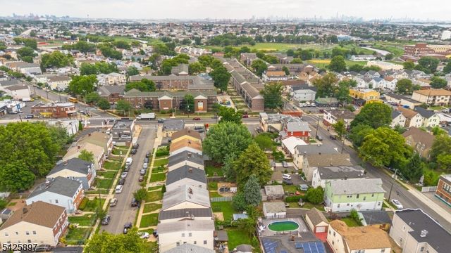 718 Thomas St, Elizabeth City, NJ 07202