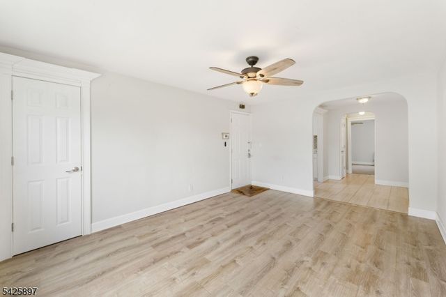 718 Thomas St, Elizabeth City, NJ 07202