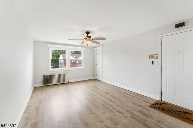 718 Thomas St, Elizabeth City, NJ 07202