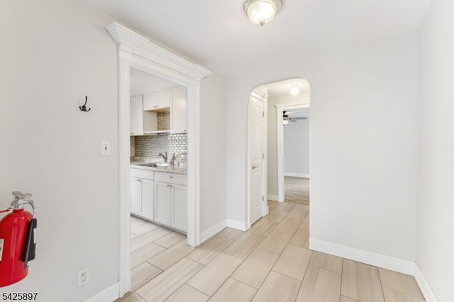 718 Thomas St, Elizabeth City, NJ 07202