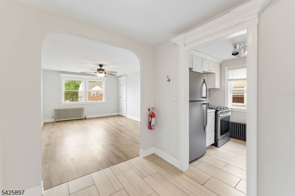 718 Thomas St, Elizabeth City, NJ 07202 — photo 3