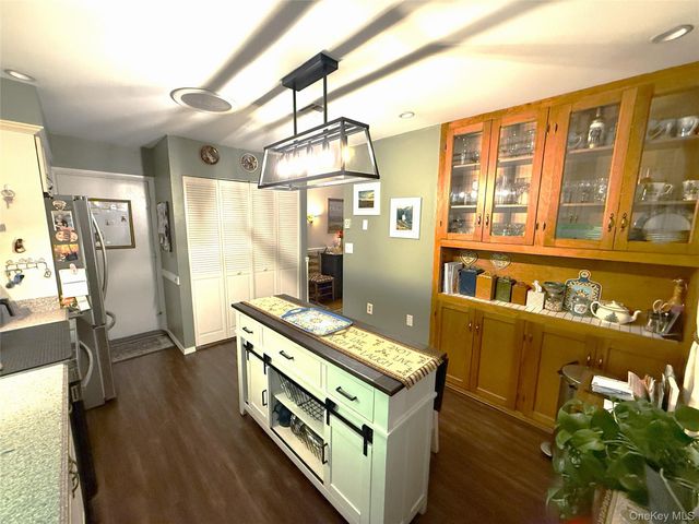 418 Weymouth Court B, Ridge, NY 11961