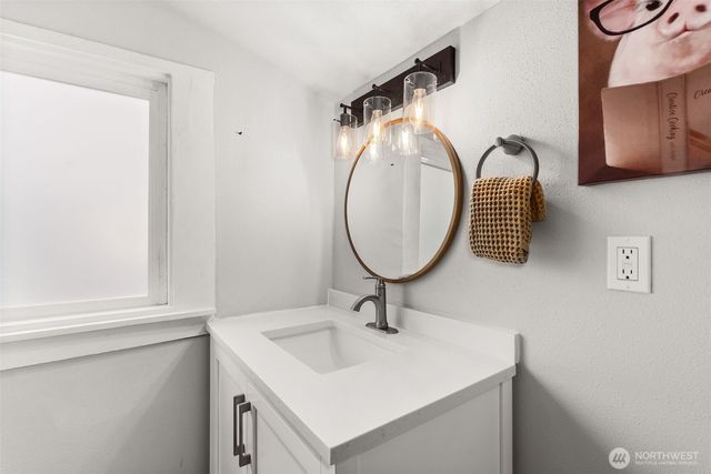 262 SW 2nd St, Chehalis, WA 98532