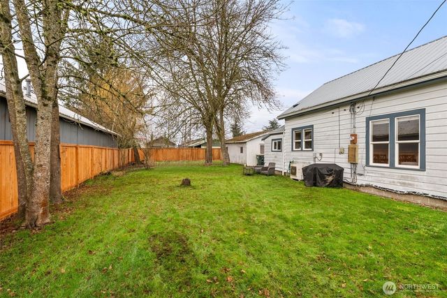 262 SW 2nd St, Chehalis, WA 98532