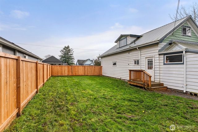 262 SW 2nd St, Chehalis, WA 98532