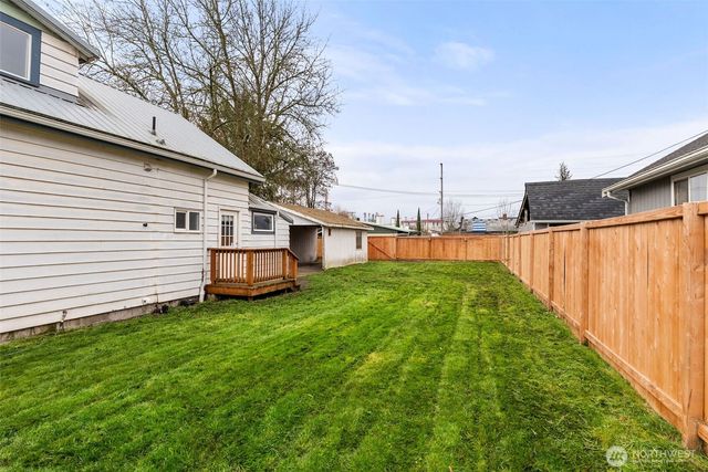 262 SW 2nd St, Chehalis, WA 98532