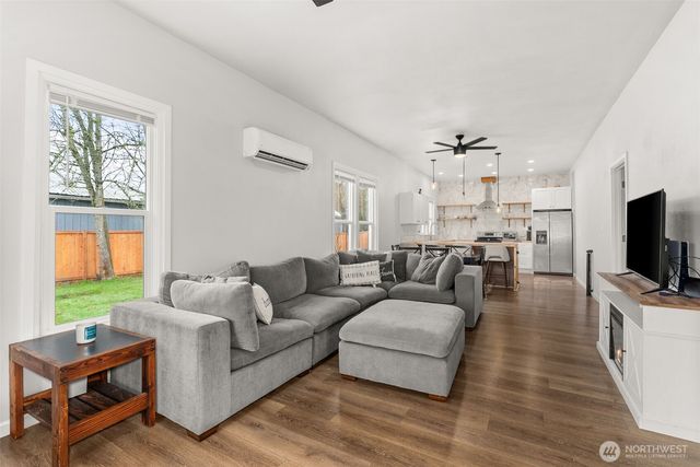 262 SW 2nd St, Chehalis, WA 98532