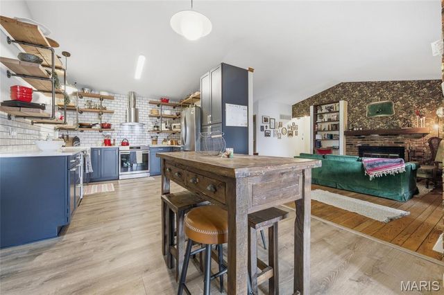 1436 Teson Road, Hazelwood, MO 63042