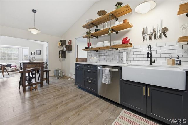 1436 Teson Road, Hazelwood, MO 63042