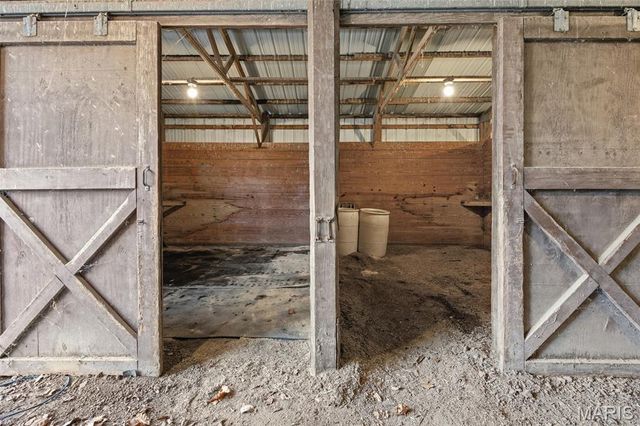 1436 Teson Road, Hazelwood, MO 63042