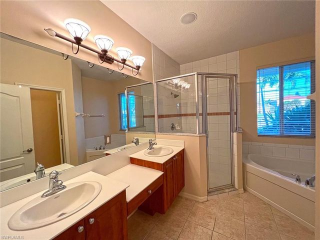 15459 Laguna Hills DR, Fort Myers, FL 33908