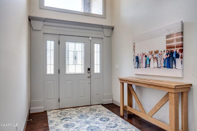 516 Tuxford Ln, Knoxville, TN 37912