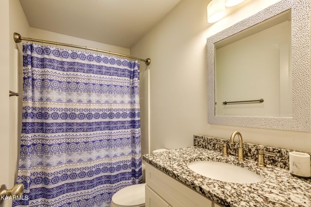 516 Tuxford Ln, Knoxville, TN 37912