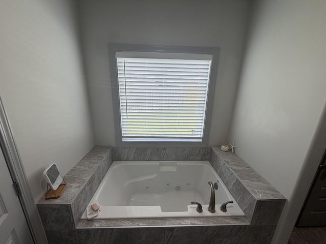 516 Tuxford Ln, Knoxville, TN 37912