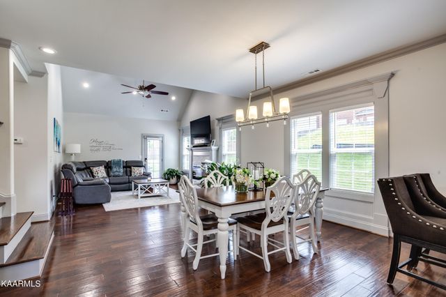 516 Tuxford Ln, Knoxville, TN 37912