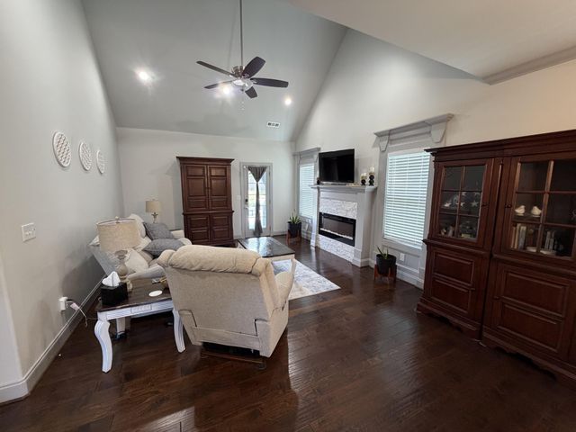 516 Tuxford Ln, Knoxville, TN 37912