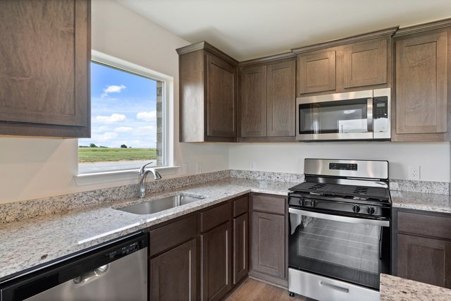 13420 Gitty Up Circle, Cresson, TX 76035