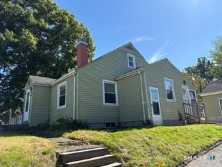 114 White Oak Avenue, Plainville, CT 06062